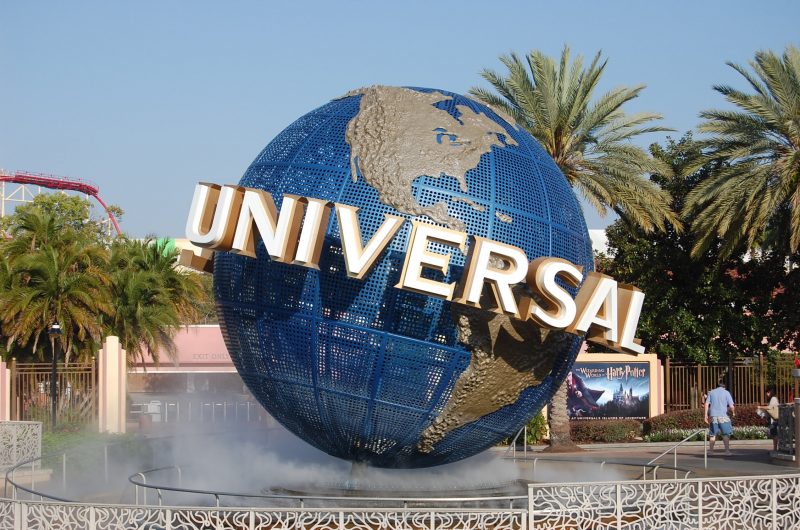 UNIVERSAL STUDIOS